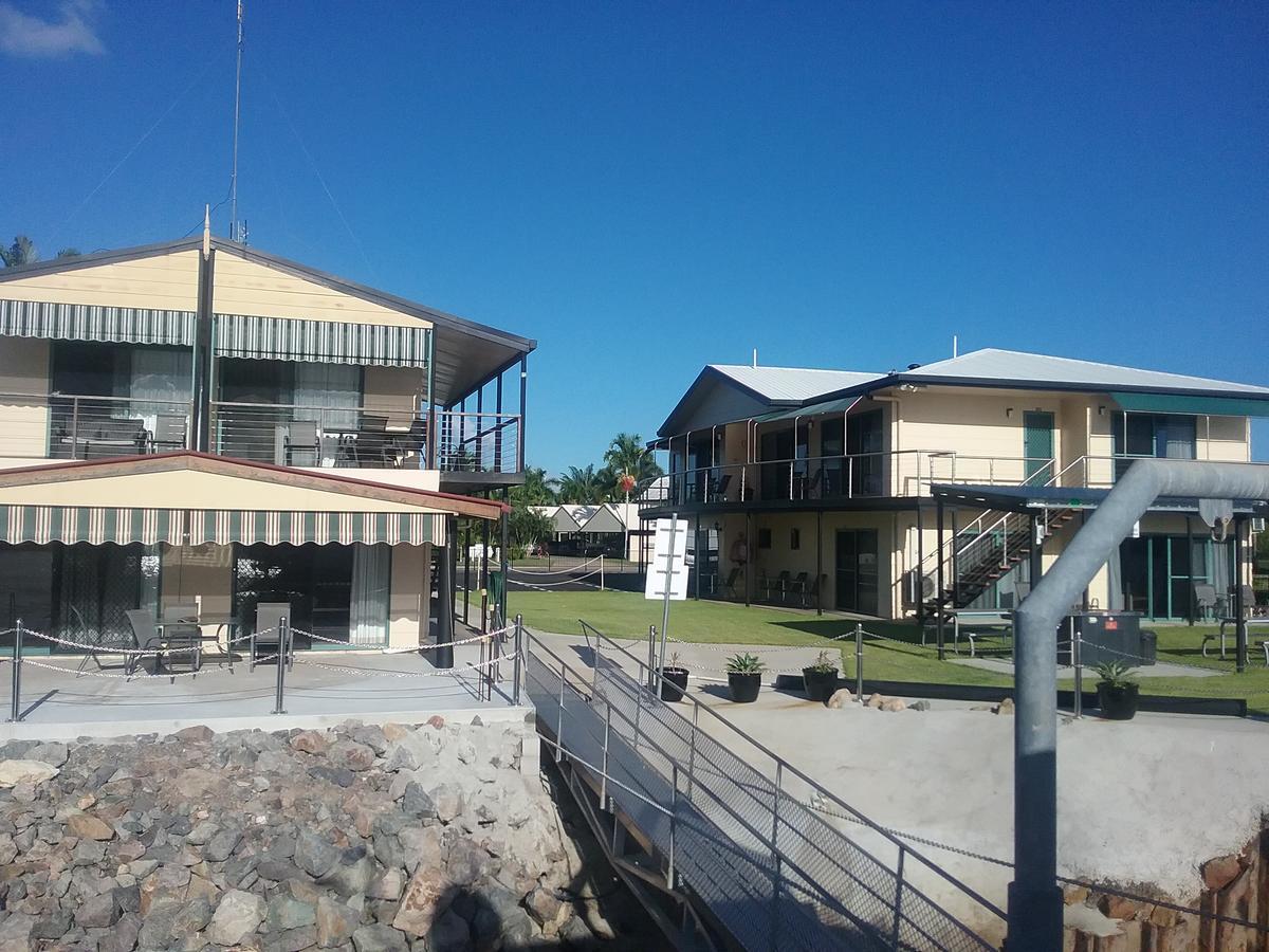 Lucinda Fishing Lodge Bagian luar foto