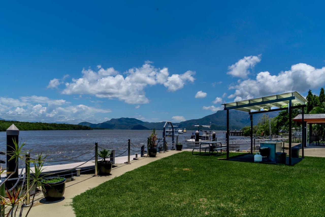 Lucinda Fishing Lodge Bagian luar foto