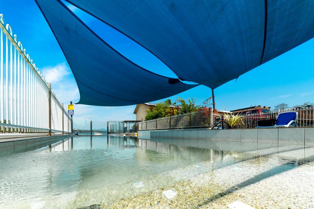 Lucinda Fishing Lodge Bagian luar foto