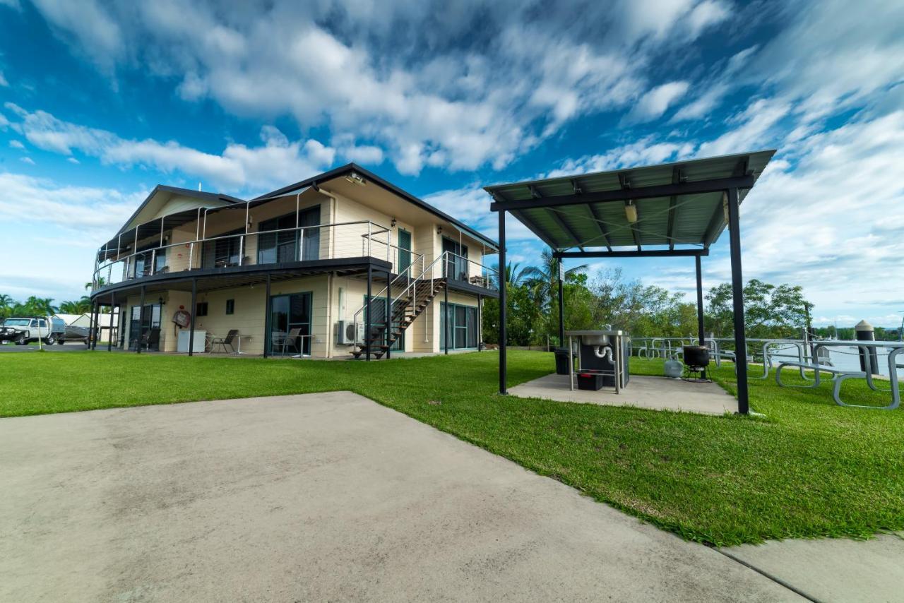 Lucinda Fishing Lodge Bagian luar foto