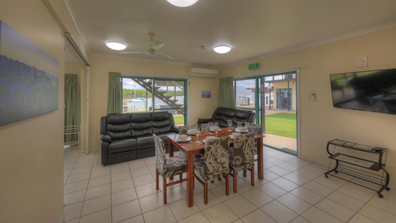 Lucinda Fishing Lodge Bagian luar foto